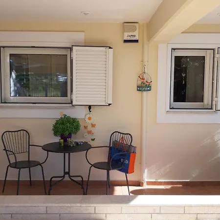 Iris-gogo House Apartment