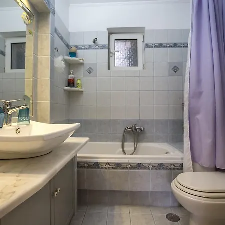 Apartment Iris-gogo House *