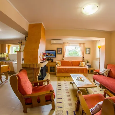 Iris-gogo House Apartment