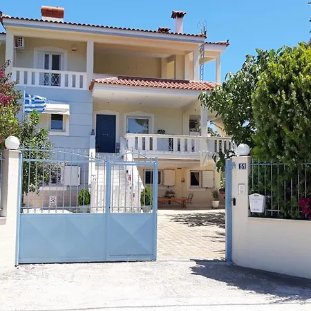 Iris-gogo House 公寓 *