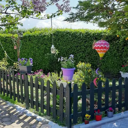 Iris-gogo House דירה *