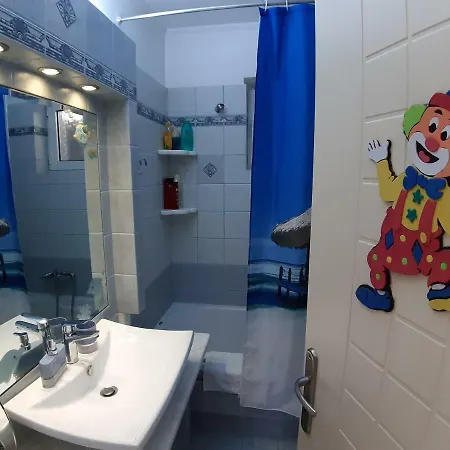 Iris-gogo House Apartamento *